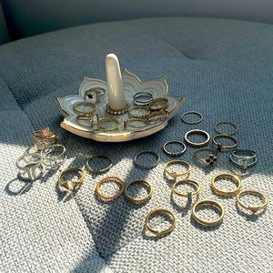 All around size 5,6,and 7 size beautiful rings